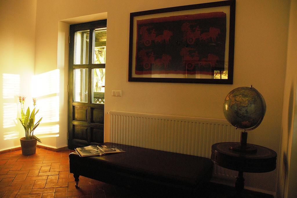 Sárga Ház Guest House Kaptalantoti Ngoại thất bức ảnh